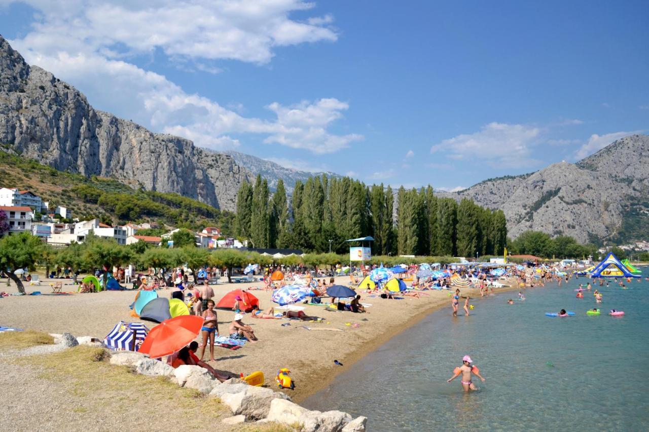 Apartments With A Parking Space Omis - 2745 Экстерьер фото