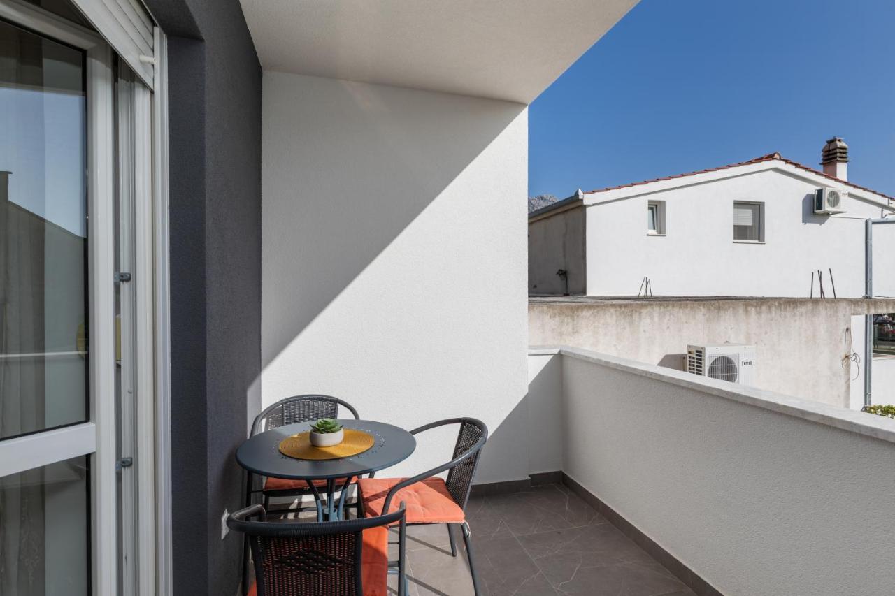 Apartments With A Parking Space Omis - 2745 Экстерьер фото