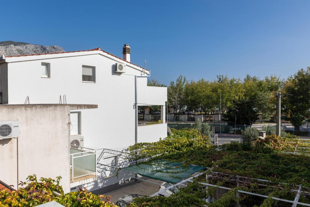 Apartments With A Parking Space Omis - 2745 Экстерьер фото